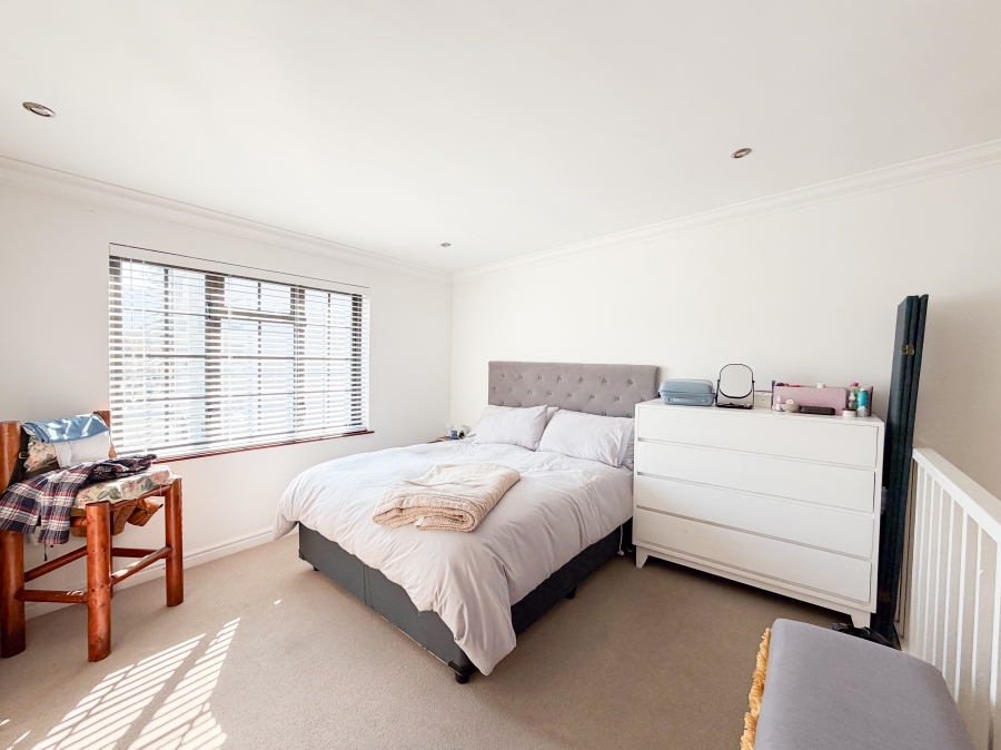 To Let 2 Bedroom Property for Rent in Wynberg Upper Western Cape